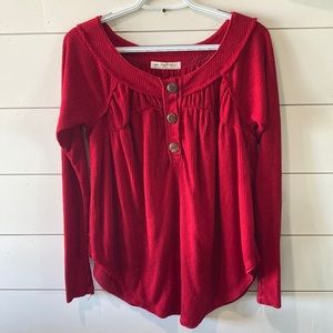 WE THE FREE. Long sleeve red shirt.